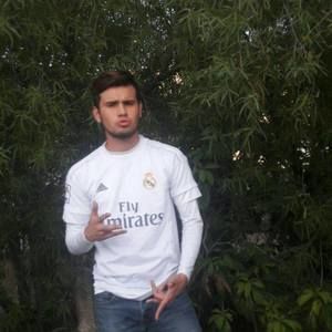 Meet your Posher, Armando